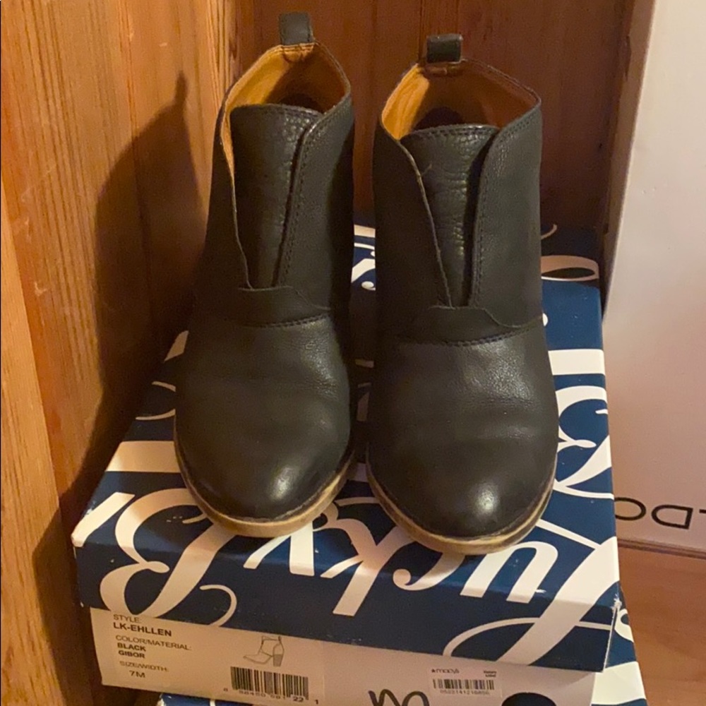 Black ankle booties
